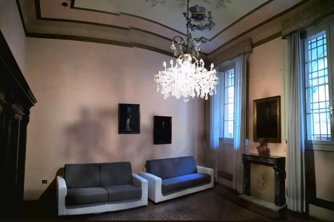 Palazzo Bargellini Panzacchi Apartments Болоня Стая снимка