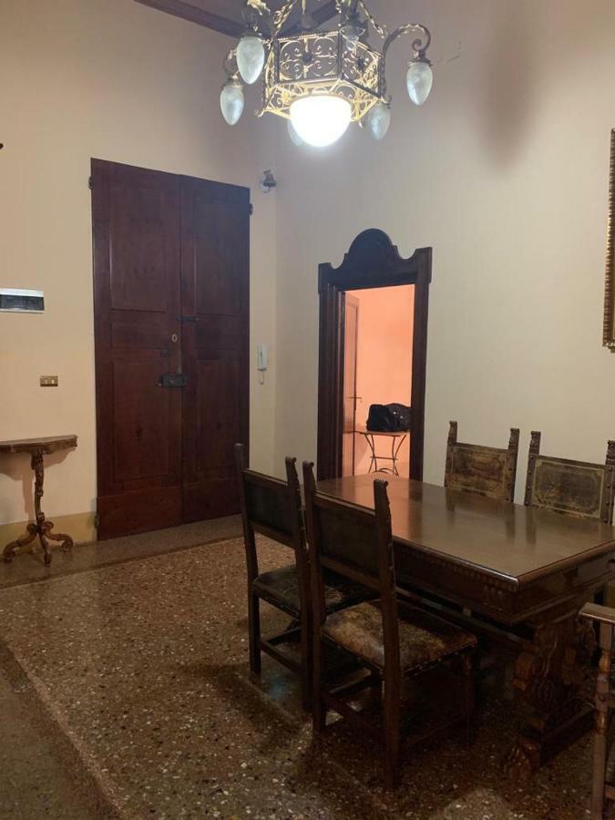 Palazzo Bargellini Panzacchi Apartments Болоня Екстериор снимка